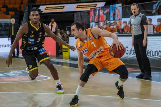 而这一场比 而这一场比